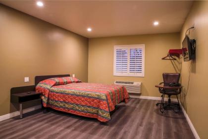 Newport Bay Inn - image 12