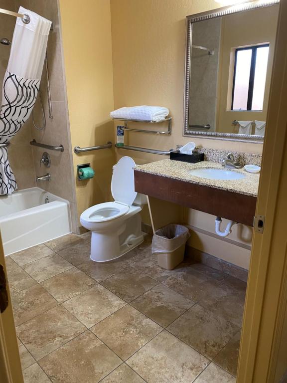 Best Western Cottonwood Inn - image 4