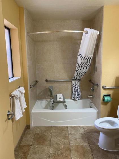 Best Western Cottonwood Inn - image 5