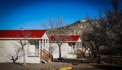 Verde Valley One-Bedroom Park Model Cabin 13 - image 15