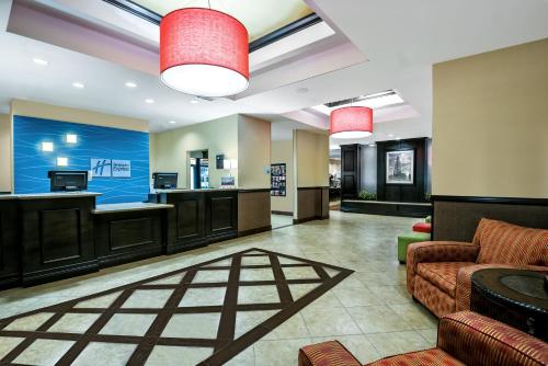 Holiday Inn Express & Suites Cotulla an IHG Hotel - image 3