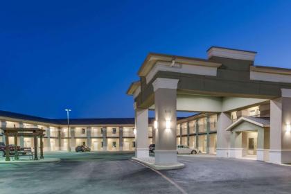 Super 8 Cotulla Tx