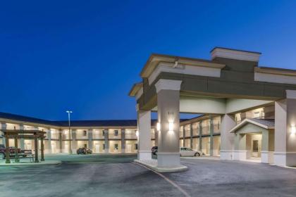 Super 8 by Wyndham Cotulla tX Texas