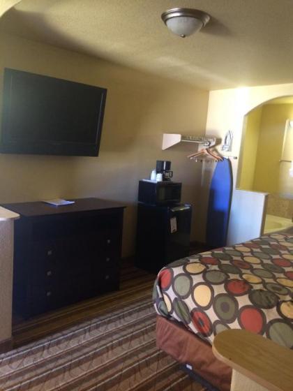 Cotulla Executive Inn - image 5