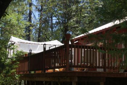 the Red Rooster Lodge Coulterville