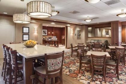 Hampton Inn Council Bluffs - image 5