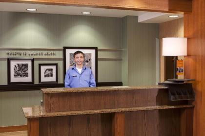 Hampton Inn Council Bluffs - image 8