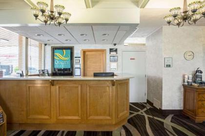Quality Inn and Suites Council Bluffs - image 4