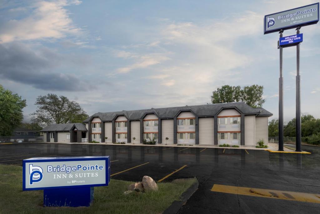 BridgePointe Inn & Suites by BPhotels Council Bluffs Omaha Area - main image