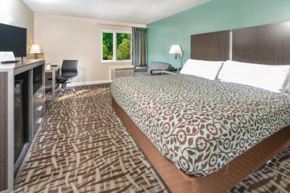 BridgePointe Inn & Suites by BPhotels Council Bluffs Omaha Area - image 2