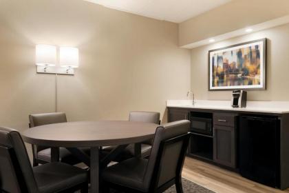 Holiday Inn Hotel & Suites Council Bluffs an IHG Hotel - image 12
