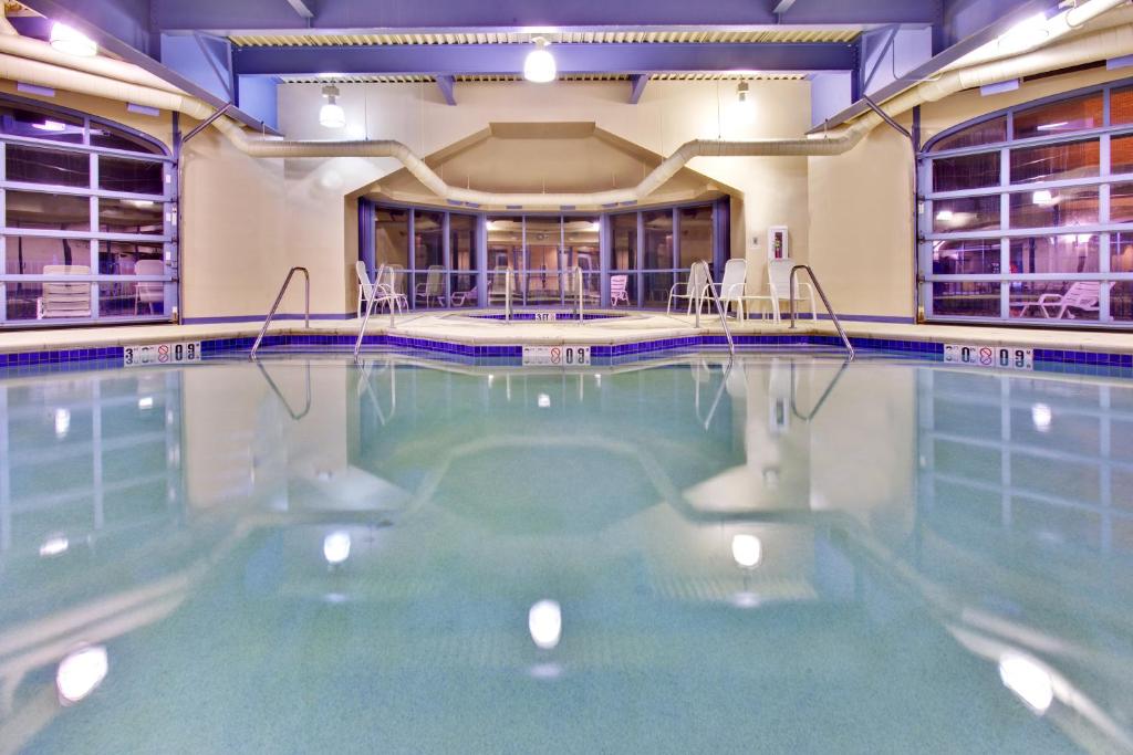 Holiday Inn Hotel & Suites Council Bluffs an IHG Hotel - image 3