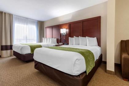 Comfort Suites Omaha East-Council Bluffs - image 8