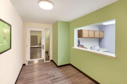WoodSpring Suites Council Bluffs - image 4