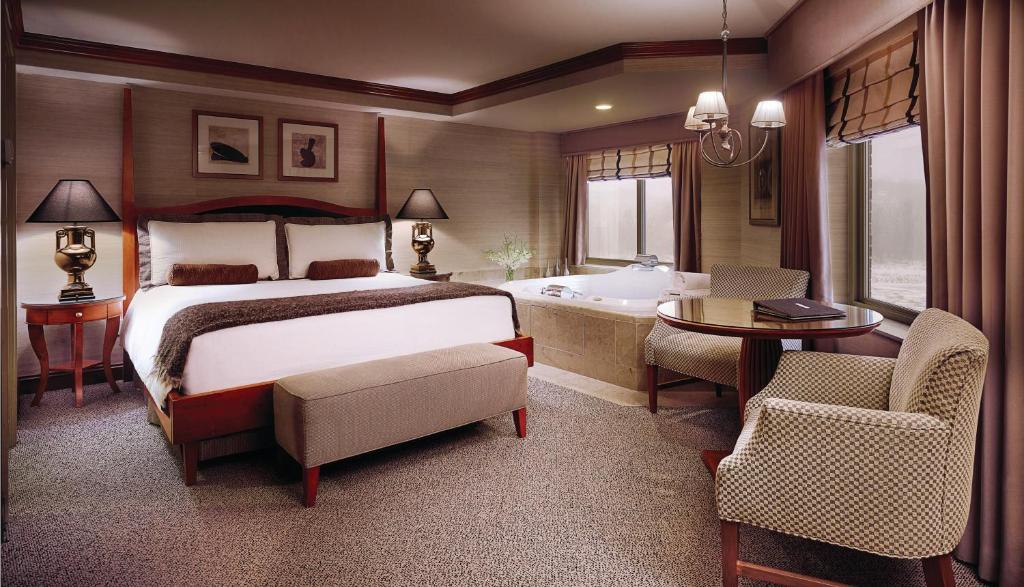 Ameristar Casino Hotel Council Bluffs - image 3