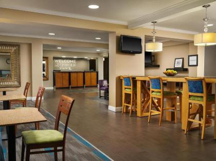 Hampton Inn Covington/Mandeville - image 10