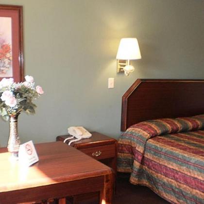 Executive Inn & Suites - Covington - image 2