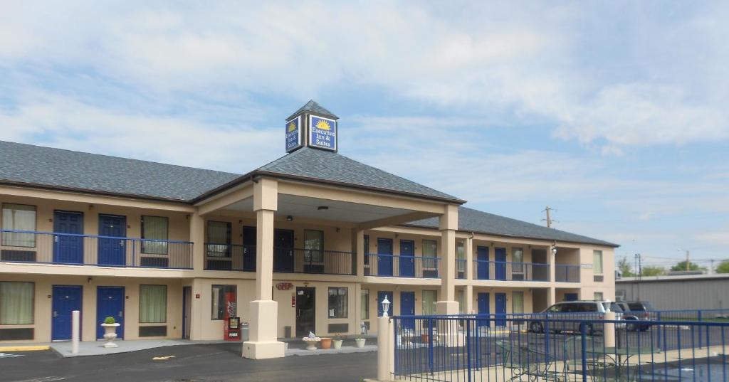 Executive Inn & Suites - Covington - image 7