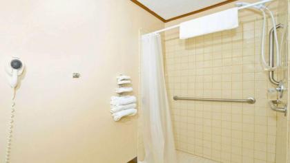 M Star Hotel Covington - image 12