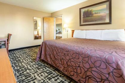 Rodeway Inn Cozad - image 4