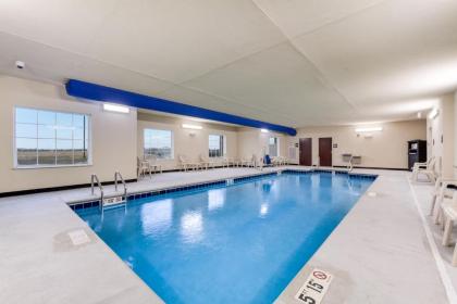 Cobblestone Hotel & Suites - Cozad - image 3