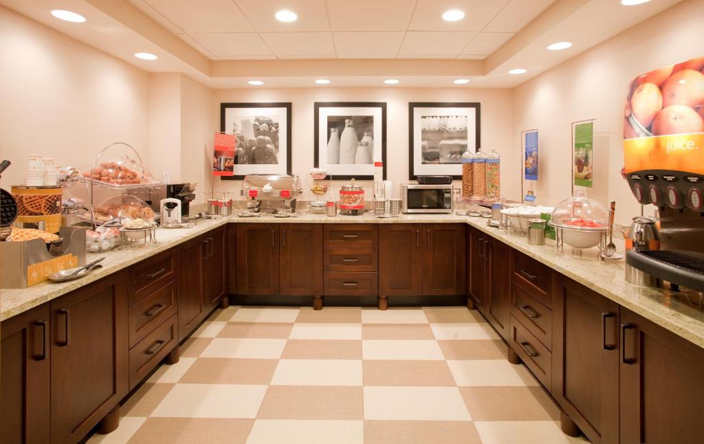 Hampton Inn Pittsburgh-Cranberry - image 5