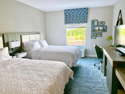 Hampton Inn Cranbury - image 2