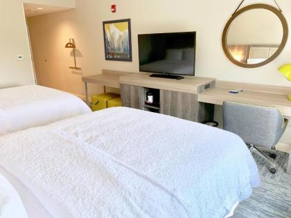 Hampton Inn Cranbury - image 3