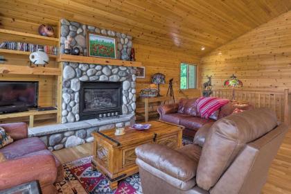 Cripple Creek Mtn Getaway with Panoramic Views - image 3