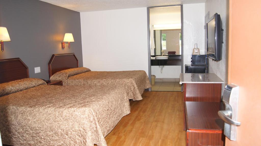 Executive Inn - image 4