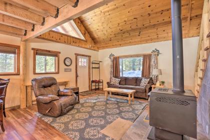 Peaceful Garden Valley Cabin with Private Deck! - image 4