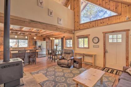 Peaceful Garden Valley Cabin with Private Deck! - image 7