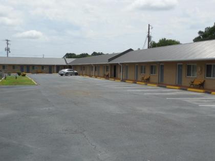 Motel in Crump Tennessee