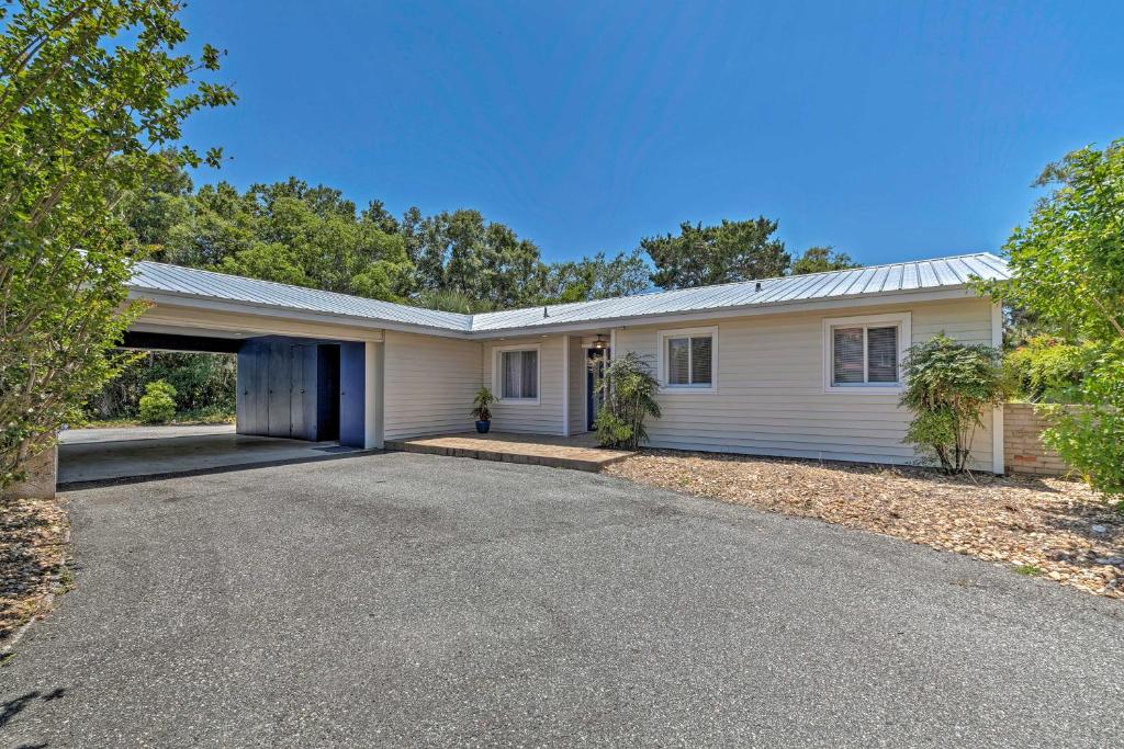 Charming Riverfront Home with Hot Tub and Kayaks! - image 2