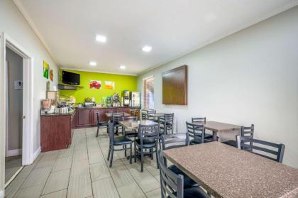 Quality Inn Cullman I-65 exit 310 - image 7