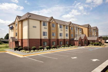 Microtel Inn & Suites by Wyndham Culpeper - image 4
