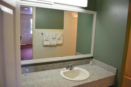 Red Carpet Inn & Suites Culpeper - image 2