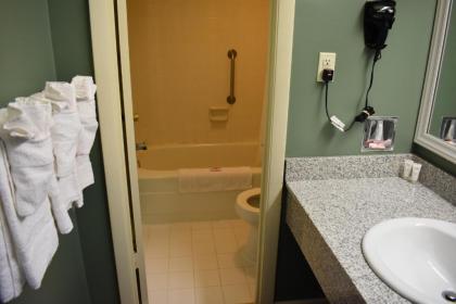 Red Carpet Inn & Suites Culpeper - image 4