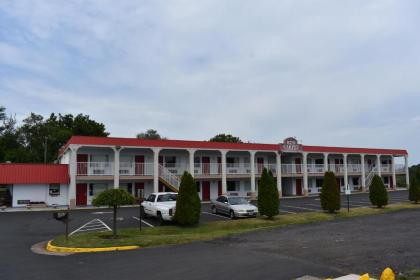 Red Carpet Inn & Suites Culpeper - image 6