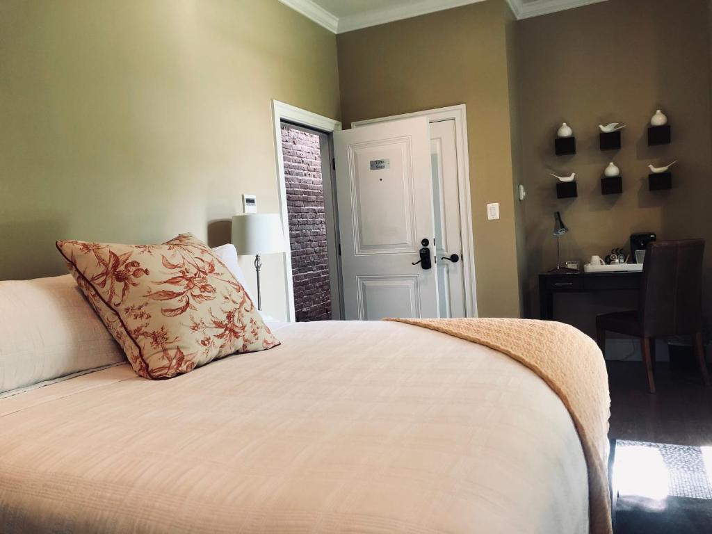 Suites at 249 - main image