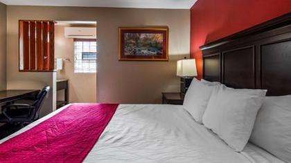 Best Western Braddock Inn - image 14