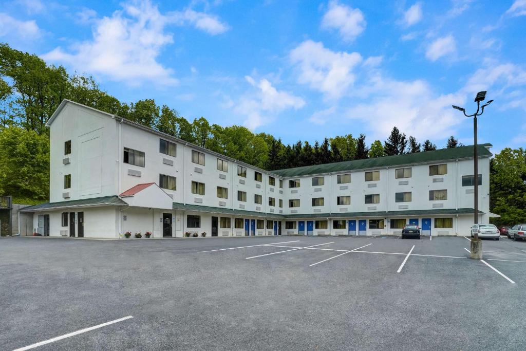 Motel 6-La Vale MD - Cumberland - image 6
