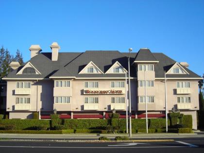 Hotel in Cupertino California