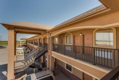 Executive Inn & Suites Cushing - image 11