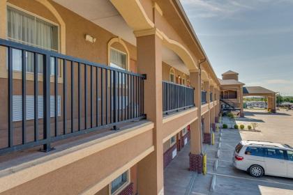 Executive Inn & Suites Cushing - image 12