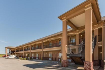 Executive Inn & Suites Cushing - image 9