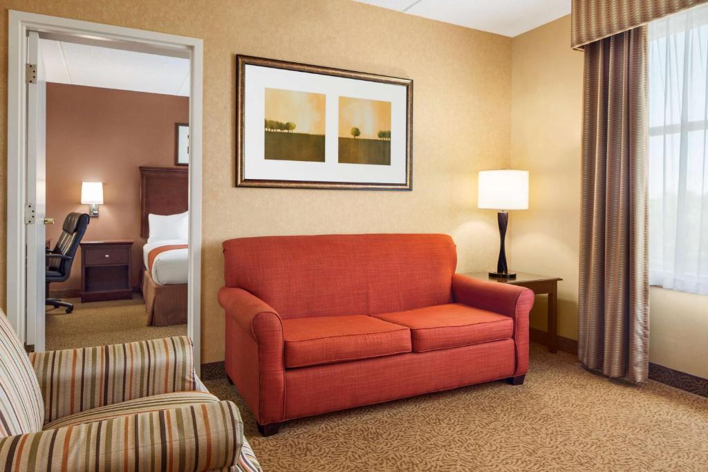 Country Inn & Suites by Radisson Cuyahoga Falls OH - image 7
