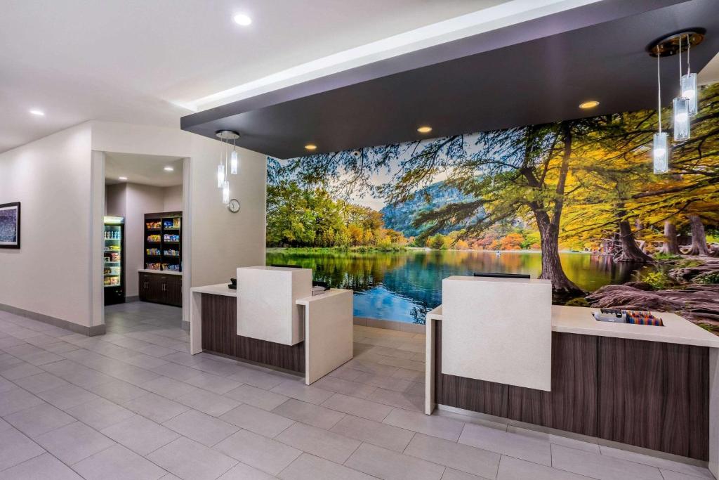 La Quinta by Wyndham Houston Cypress - image 7