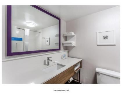 Hampton Inn Biloxi/Ocean Springs - image 1