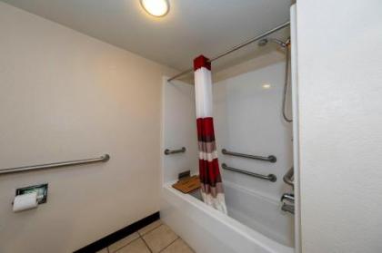 Red Roof Inn & Suites Biloxi - image 3